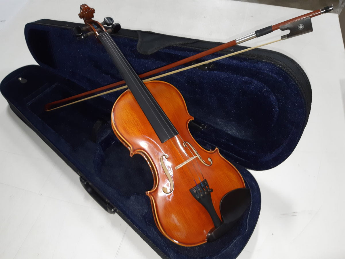 Intermediate Left-Handed Violin Outfit with Ebony Fittings & Accessories